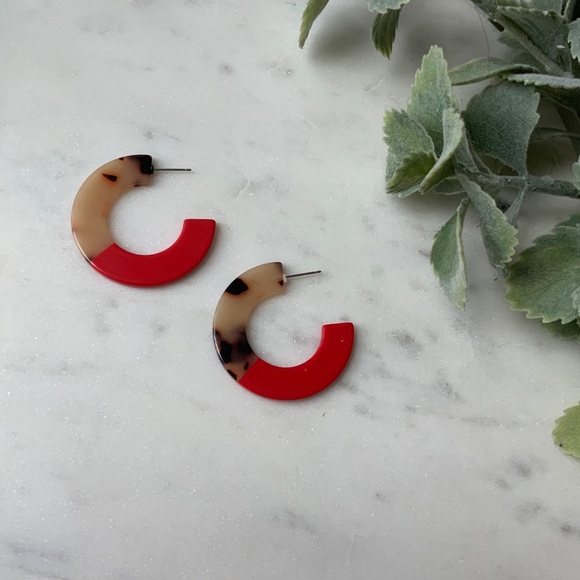 Jewelry - The Ellen - Two Toned Resin Tortoise Earrings